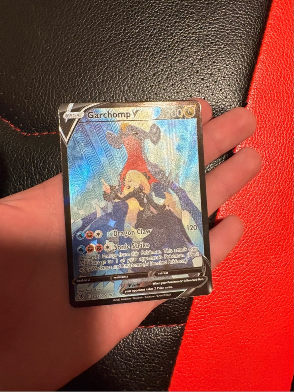 Pokemon Garchomp V Holographic